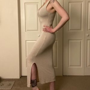 Off white, sleeveless maxi with buttons